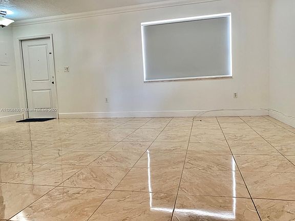2nd image of 130 SW 108th Ave APT J1