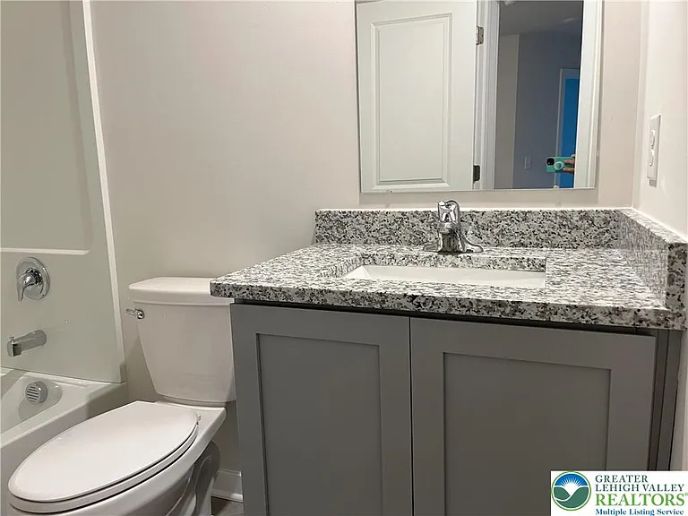 7620 Clayton Ave — Photo 14