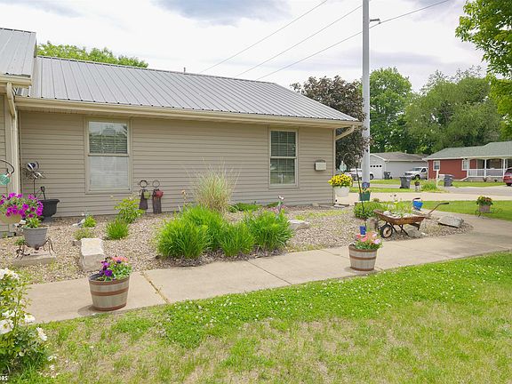 2nd image of 1716 Hillary Ave