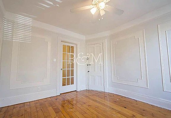 5th image of 348 S 4th St APT 4R