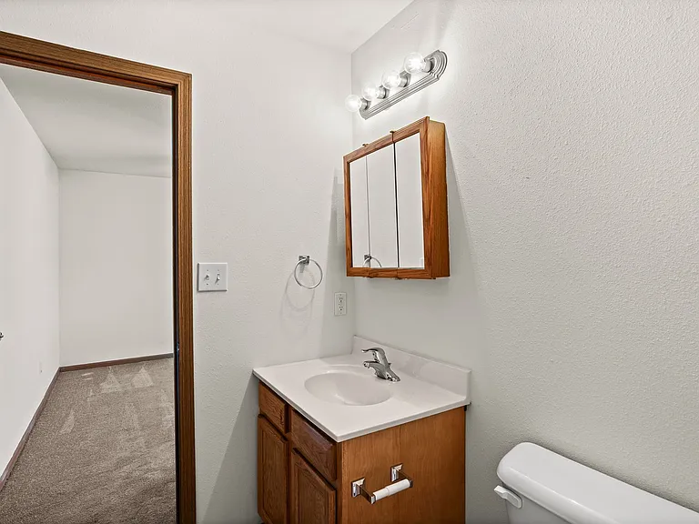 701-703 Glenstone Dr. — Photo 38