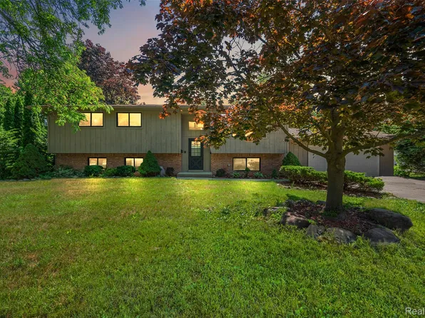 7427 Emerson, Washington, MI 48094