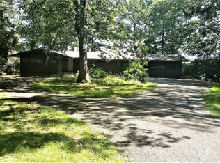 84 Coolridge Rd, Greenville, RI 02828