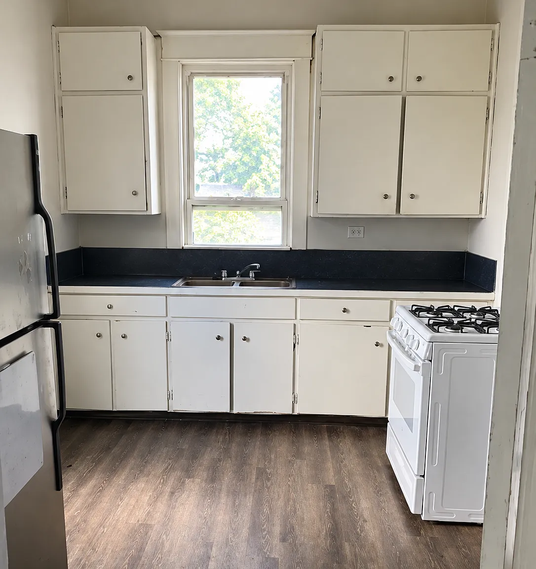 2 bed, 1110 sqft, $875 — Photo 3