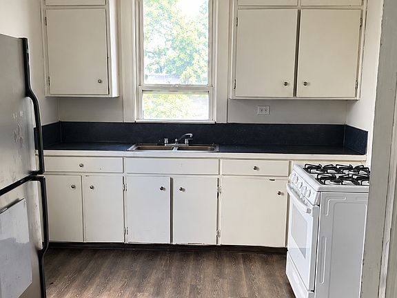 3rd image of 1003 N 11th St