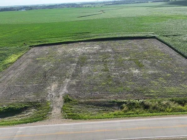 1037 Union Ave, Lawler, IA 52154