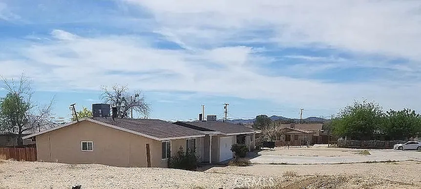 2 bed, 2160 sqft, $1,700 — Photo 2