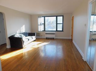 7322 N Ridge Blvd APT 3E, Chicago, IL 60645