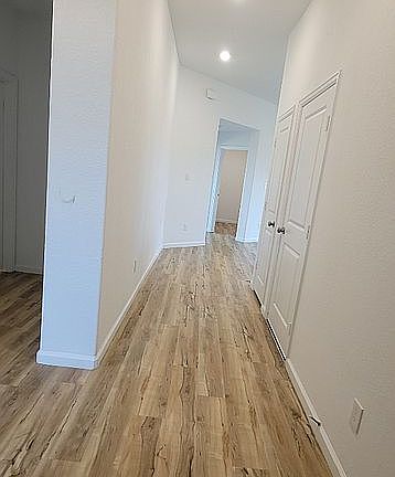 2nd image of 2827 Chestnut Oak Cir