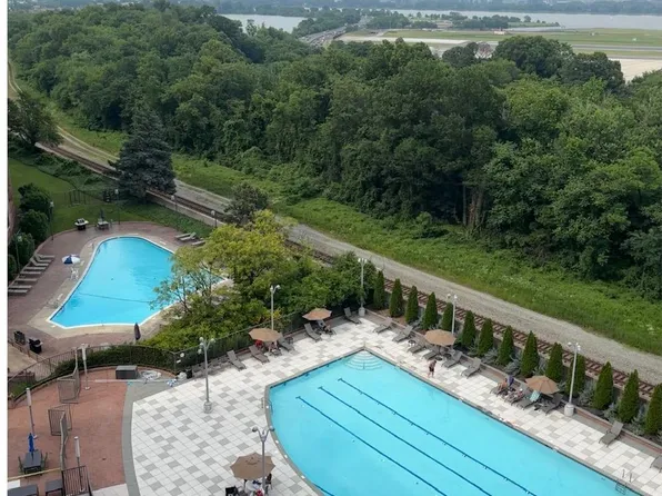 1805 S Crystal Dr #1109S, Arlington, VA 22202