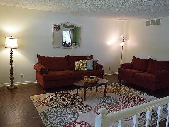2nd image of 5424 Stonecliffe Dr