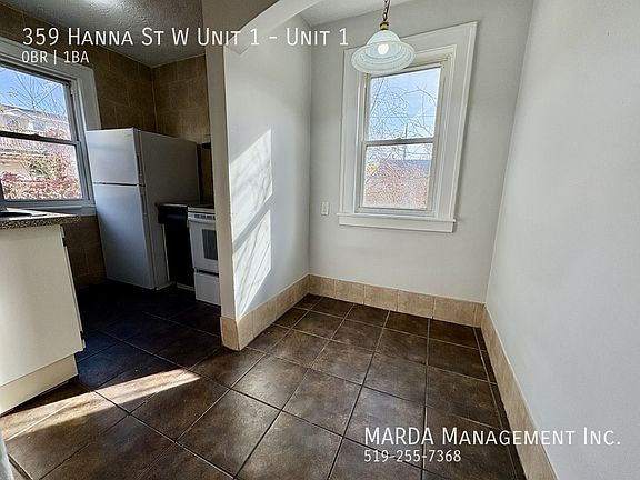 5th image of 359 Hanna St W Unit 1