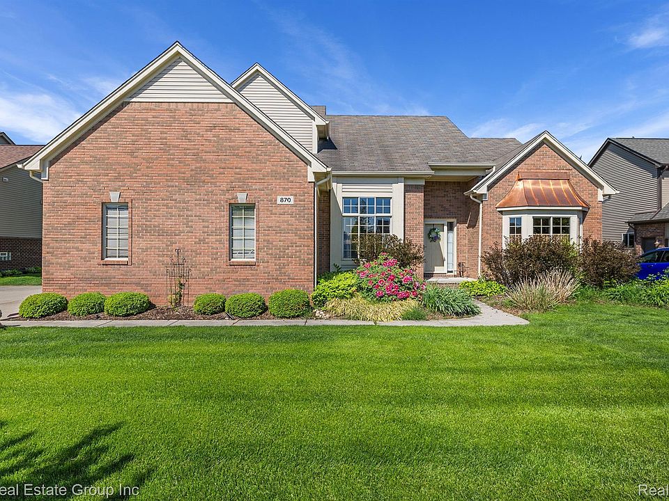 1st image of 870 Woodside Dr