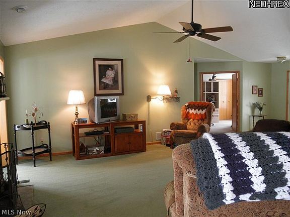 2nd image of 4025 Bayberry Knoll Ln