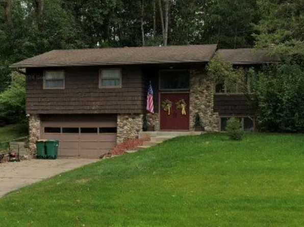 2891 Legion Ave N, Lake Elmo, MN 55042