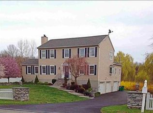 46 Saddle Ridge Dr, Hopewell Junction, NY 12533