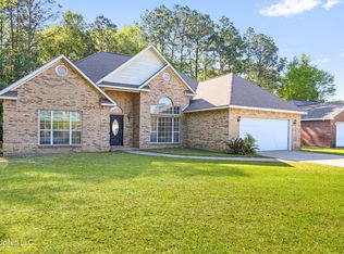 2309 Highland Dr, Gautier, MS 39553