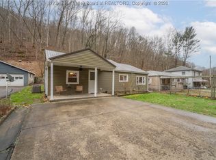 4175 Rich Fork Rd, Charleston, WV 25312
