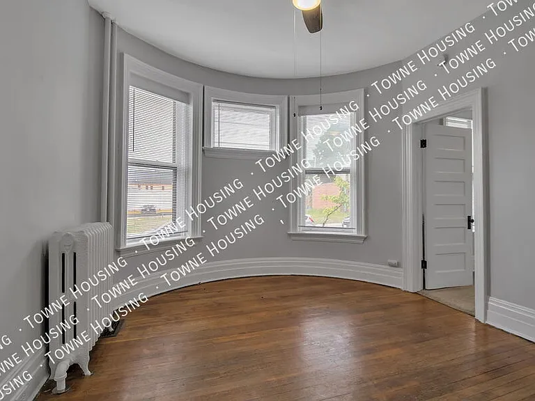 215 Allen St #1 — Photo 16
