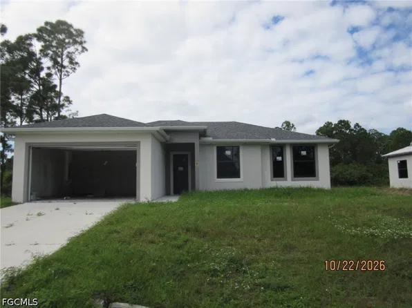 637 Avon Ave S, Lehigh Acres, FL 33974