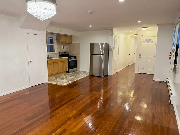 215 Seaview Ave #1 — Photo 2
