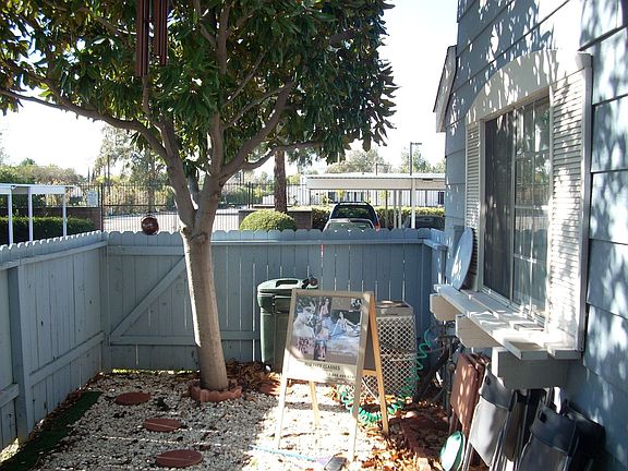 5th image of 7025 Glade Ave Unit 1