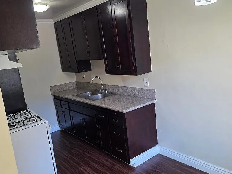 925 Enterprise — Photo 27