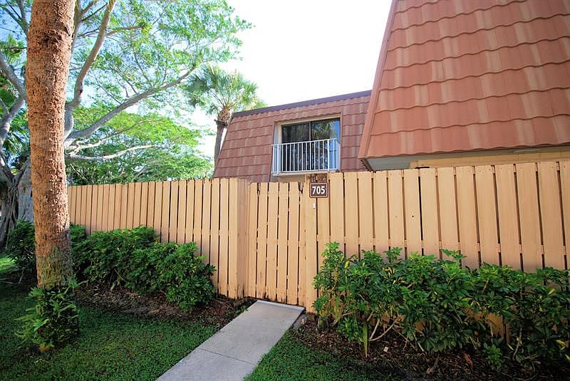 1st image of 705 Mill Valley Pl