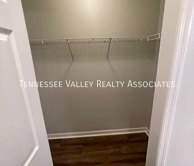 1513 Spelling Way — Photo 15
