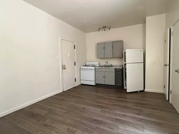 220 E 18th St #44, Brooklyn, NY 11226