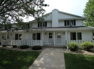 2202 Holiday Dr #13, Janesville, WI 53545