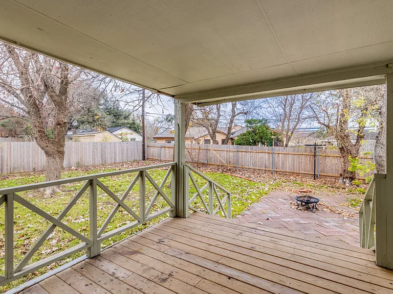 2202 Oxford Blvd — Photo 48