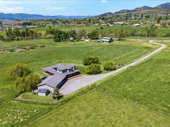 900 Butler Creek Rd, Ashland, OR 97520