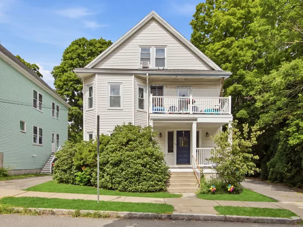 110 Crescent Ave #1, Melrose, MA 02176