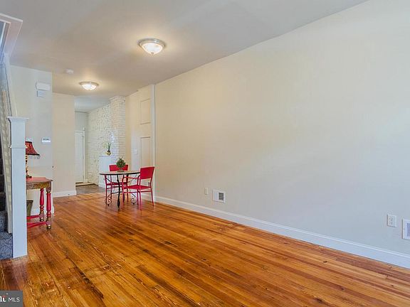 4th image of 2217 W Baltimore St