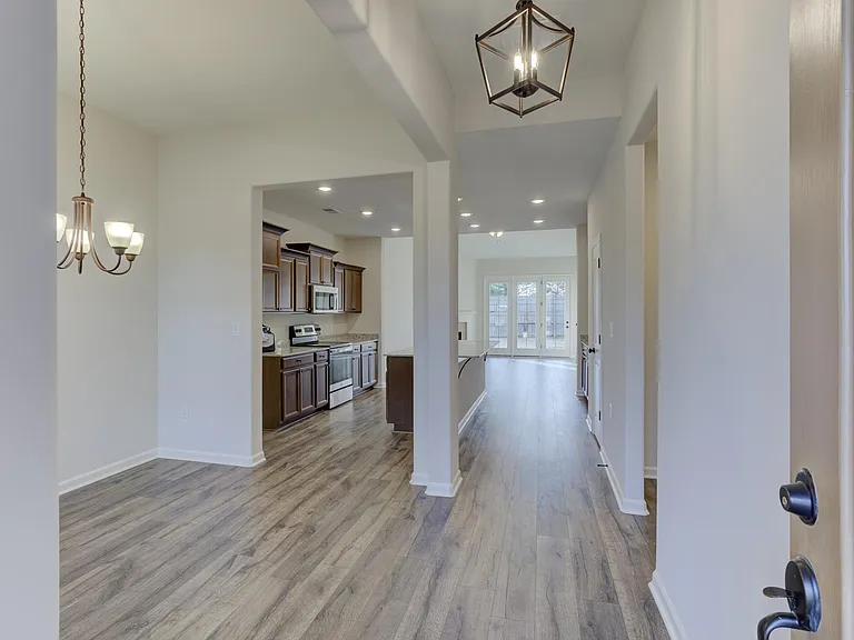 495 Maple St — Photo 4