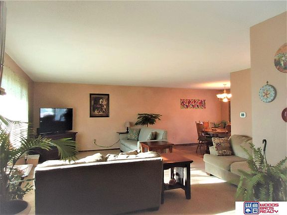 3rd image of 1119 Eastridge Dr