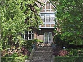 5531 Northumberland St, Pittsburgh, PA 15217