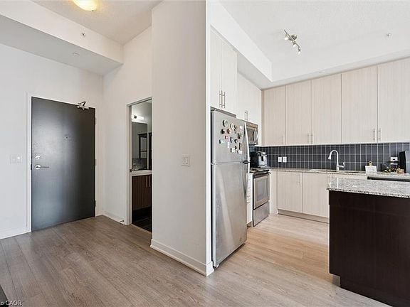 3rd image of 85 Duke St W #1707