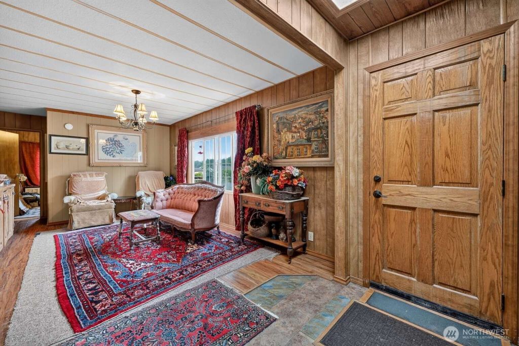 701 Edgewood Avenue NE, Ocean Shores, WA - View 3