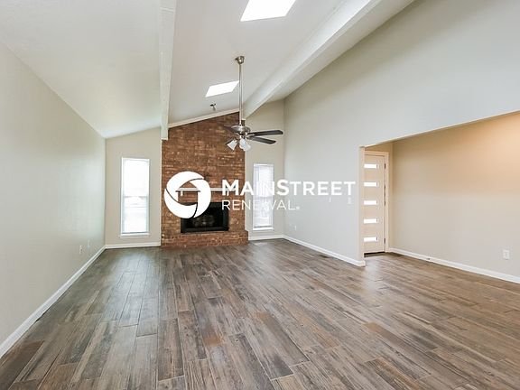 3rd image of 2905 Parkside Dr