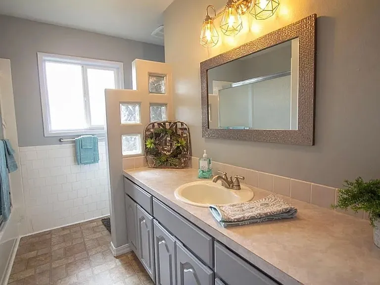6716 Amber Ave — Photo 3