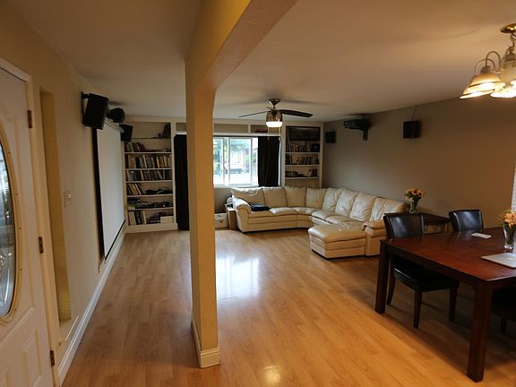 5th image of 385 Mayellen Ave