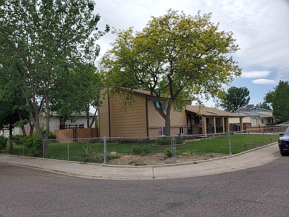 2nd image of 2915 Music Ave