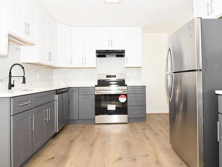 13246 Bayberry Dr — Photo 12