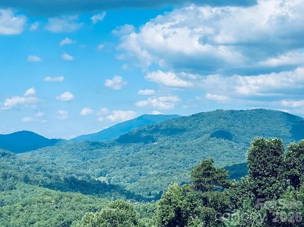 42 Nowhere Dr, Sylva, NC 28779