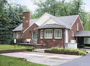2238 Old Union Rd, Cheektowaga, NY 14227