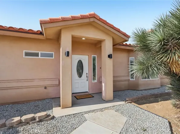 6087 Elsinore Rd, Phelan, CA 92371