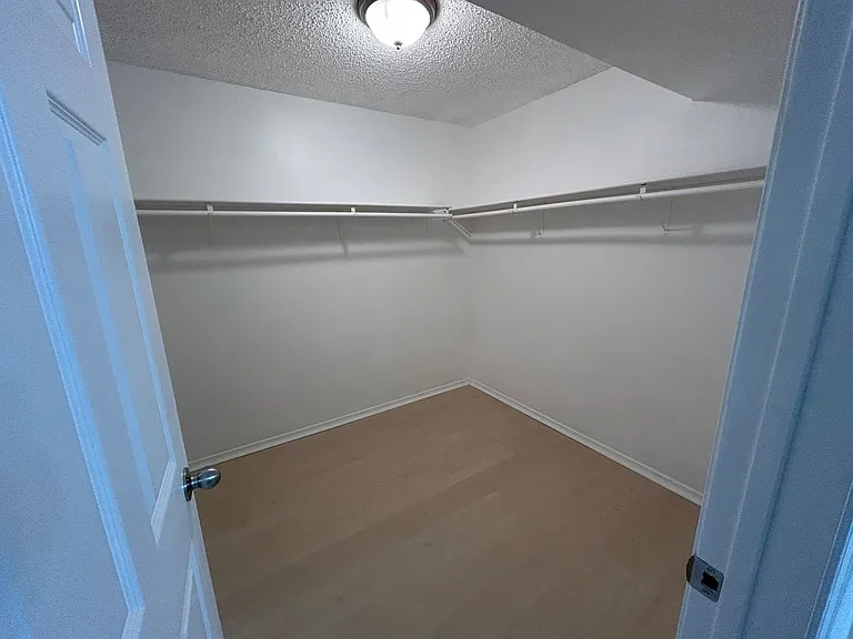 1379 E Sequoyah Ct — Photo 12