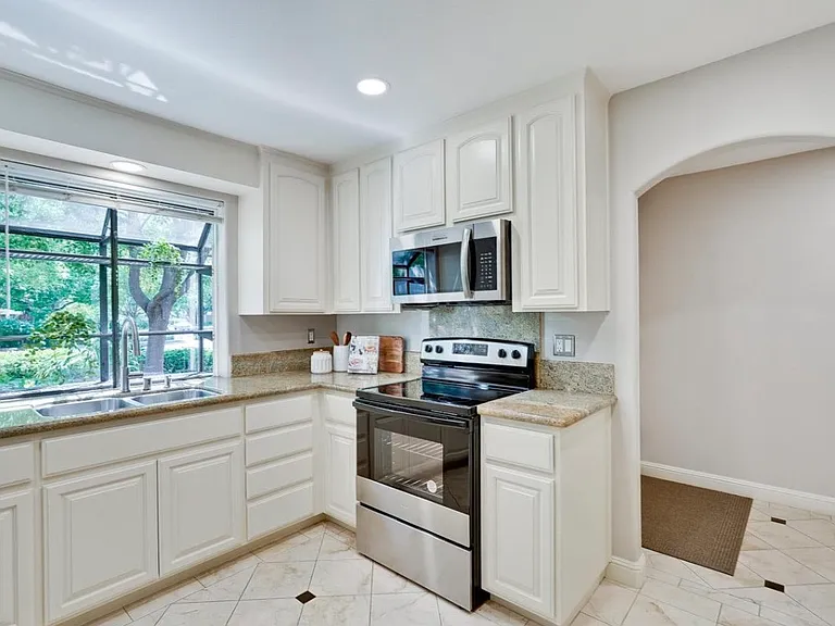 928 Wright Ave #401 — Photo 8